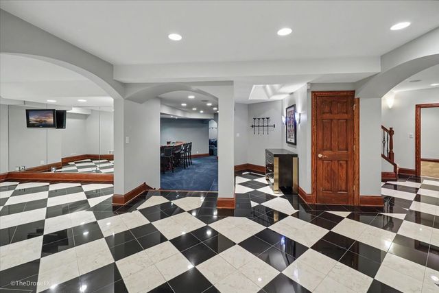 12 Carlisle Drive, Oak Brook, IL 60523