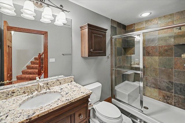 12 Carlisle Drive, Oak Brook, IL 60523