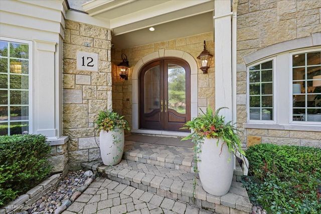 12 Carlisle Drive, Oak Brook, IL 60523