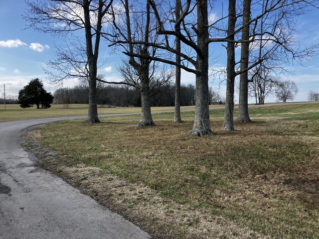 395 Old Shelbyville Hwy, Tullahoma, TN 37388