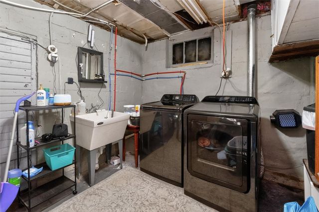 25 Whittier Park, Rochester, NY 14621