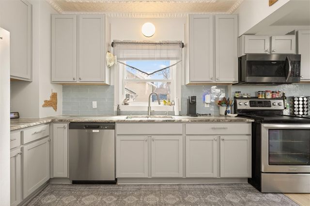 25 Whittier Park, Rochester, NY 14621