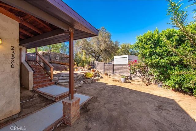 23520 EHLERS, Chatsworth, CA 91311
