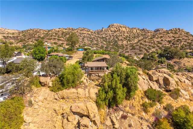23520 EHLERS, Chatsworth, CA 91311