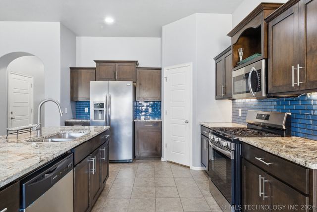 1929 E 133rd Court, Bixby, OK 74008