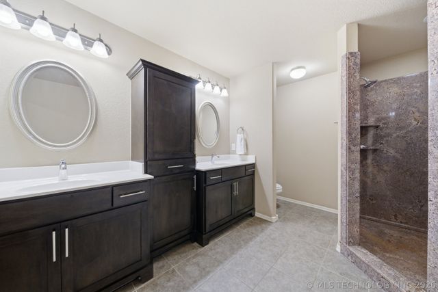 1929 E 133rd Court, Bixby, OK 74008