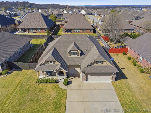 1929 E 133rd Court, Bixby, OK 74008