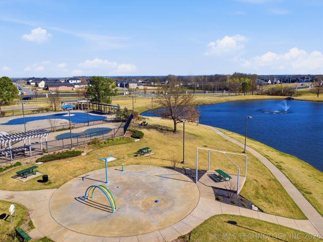 1929 E 133rd Court, Bixby, OK 74008