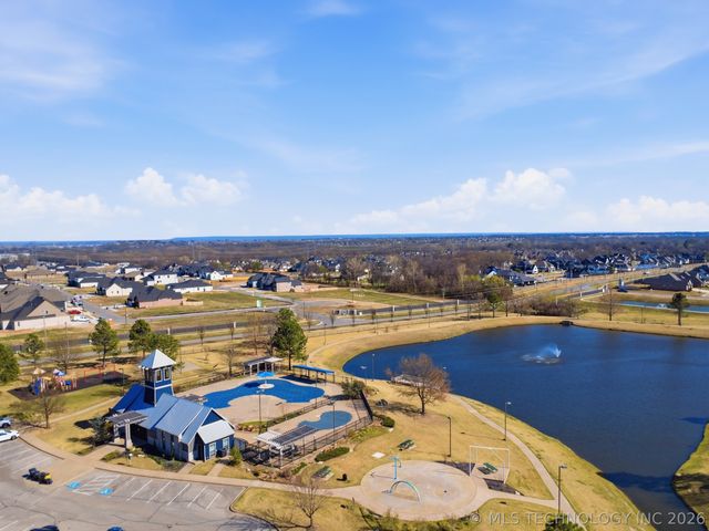 1929 E 133rd Court, Bixby, OK 74008