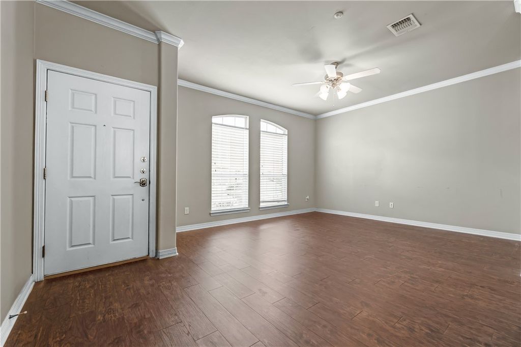 1198 Jones Butler Road 204, College Station, TX 77840 — photo 5
