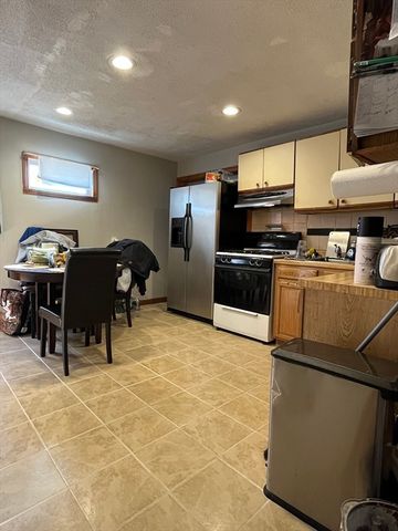 24 Hathaway St, Lynn, MA 01905