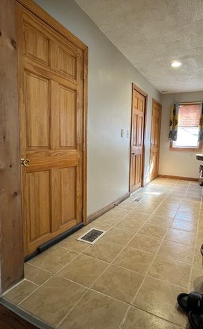 24 Hathaway St, Lynn, MA 01905