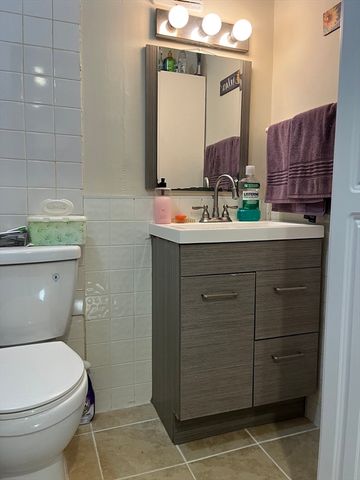 24 Hathaway St, Lynn, MA 01905