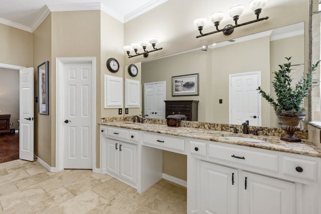 8404 Bridge Street, North Richland Hills, TX 76180