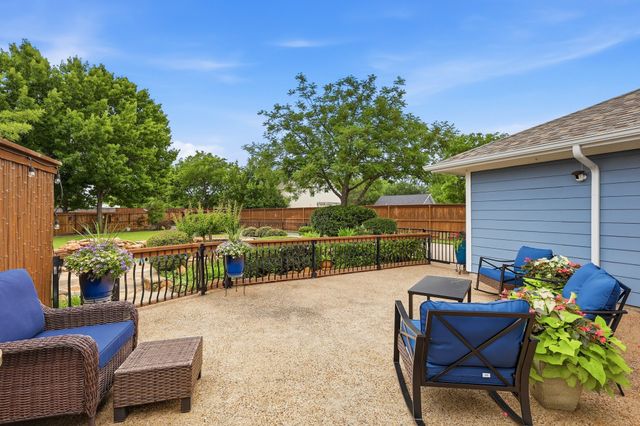 8404 Bridge Street, North Richland Hills, TX 76180