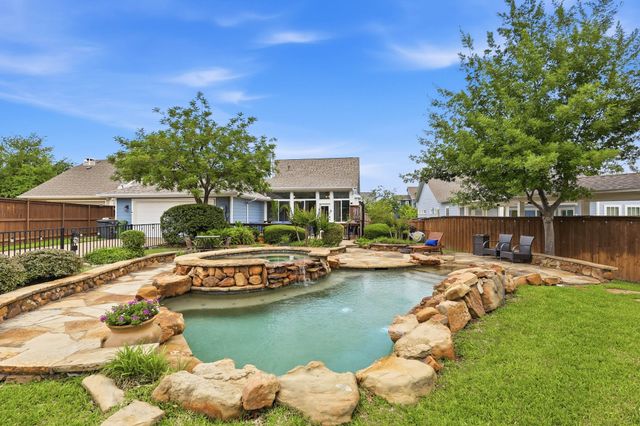 8404 Bridge Street, North Richland Hills, TX 76180