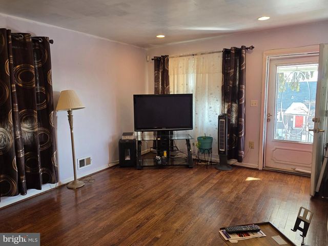 6000 GLEN FALLS AVE, Baltimore, MD 21206