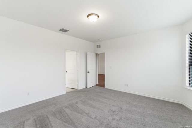 4056 Paddock Trail, Seguin, TX 78155