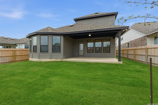 4056 Paddock Trail, Seguin, TX 78155