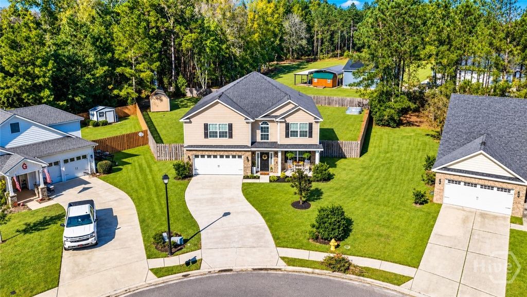Image 3 of property listing at 30 Bowridge Drive, Richmond Hill, GA 31324