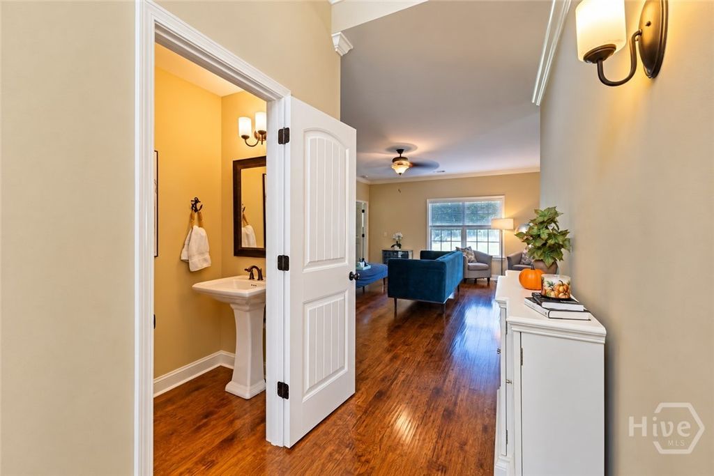 Image 7 of property listing at 30 Bowridge Drive, Richmond Hill, GA 31324