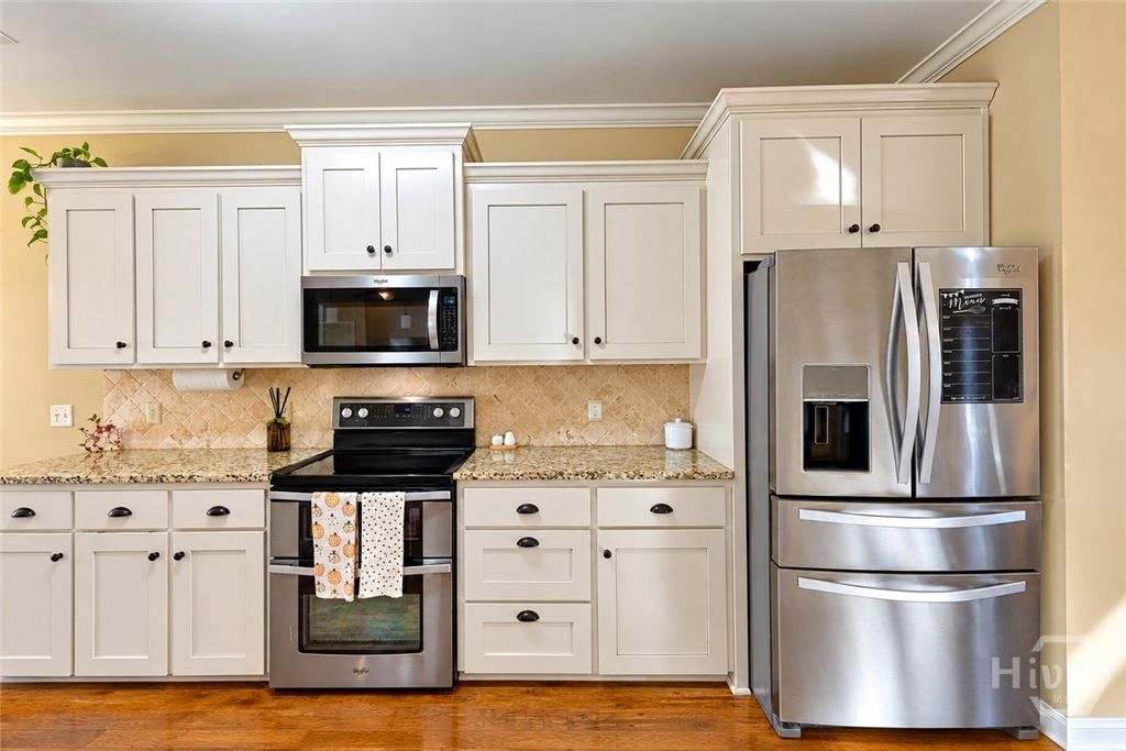 Image 8 of property listing at 30 Bowridge Drive, Richmond Hill, GA 31324