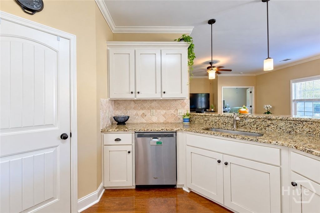 Image 9 of property listing at 30 Bowridge Drive, Richmond Hill, GA 31324