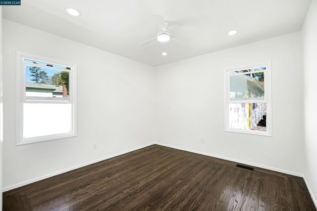 2718 Carmel St, Oakland, CA 94602
