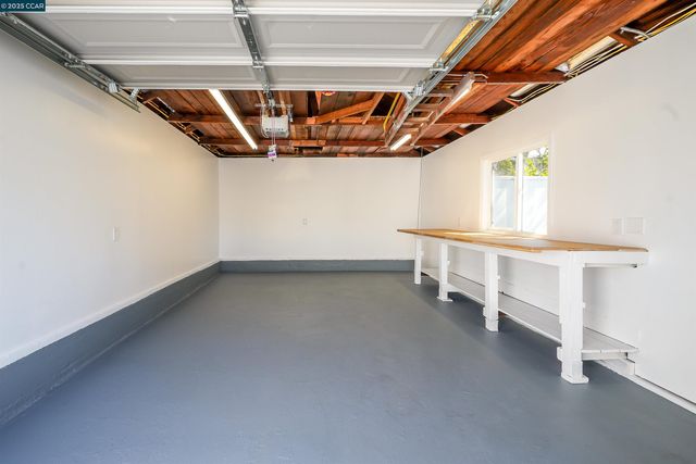 2718 Carmel St, Oakland, CA 94602