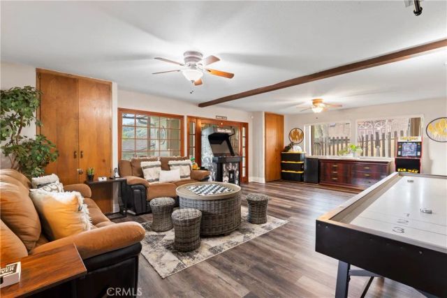 633 Arth Drive, Crestline, CA 92325