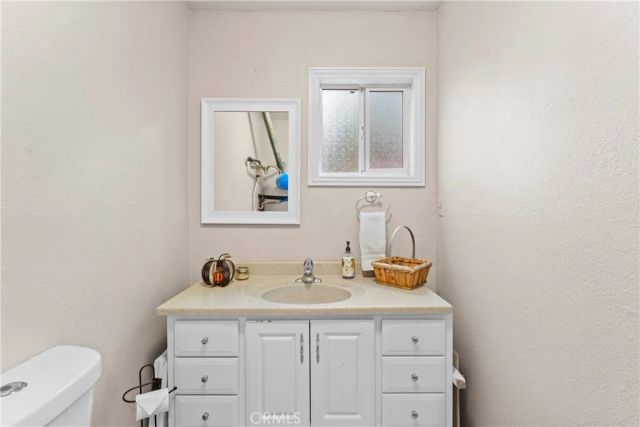 633 Arth Drive, Crestline, CA 92325