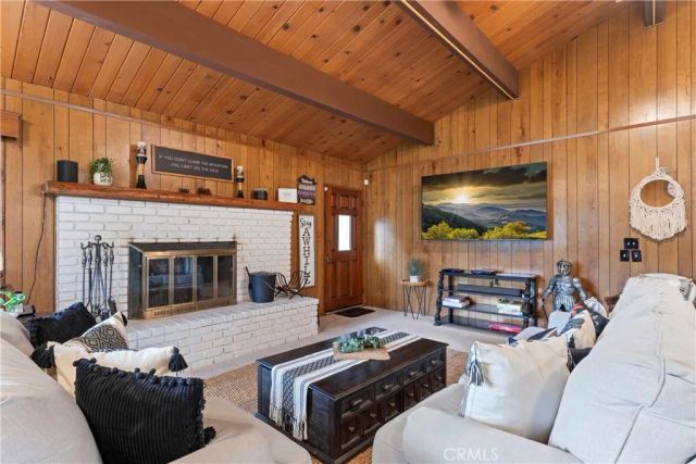 633 Arth Drive, Crestline, CA 92325