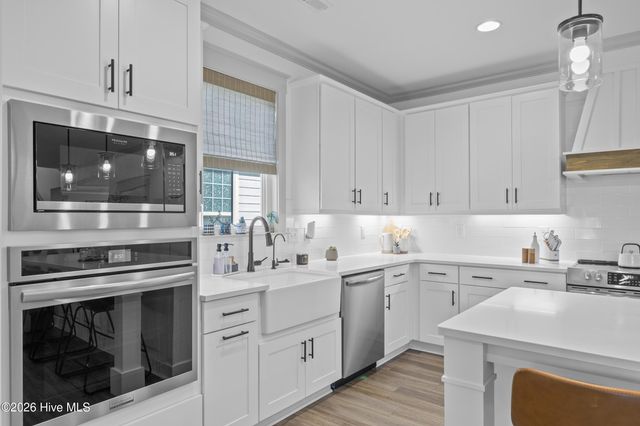 524 Moss Lake Lane, Holly Ridge, NC 28445