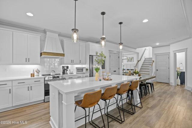 524 Moss Lake Lane, Holly Ridge, NC 28445