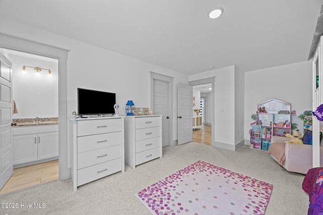 524 Moss Lake Lane, Holly Ridge, NC 28445