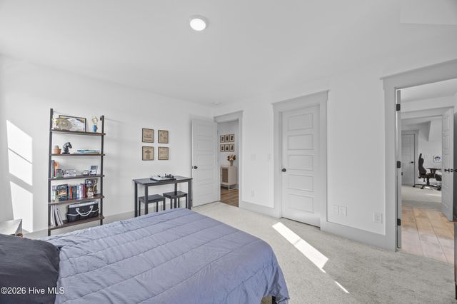 524 Moss Lake Lane, Holly Ridge, NC 28445