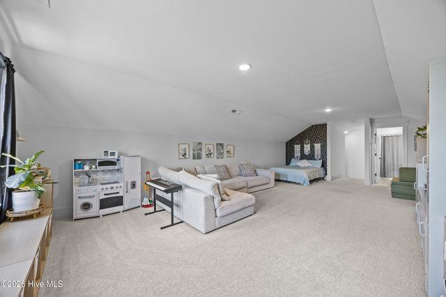 524 Moss Lake Lane, Holly Ridge, NC 28445