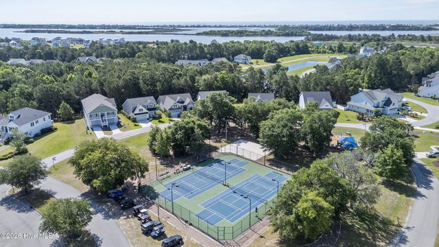 524 Moss Lake Lane, Holly Ridge, NC 28445