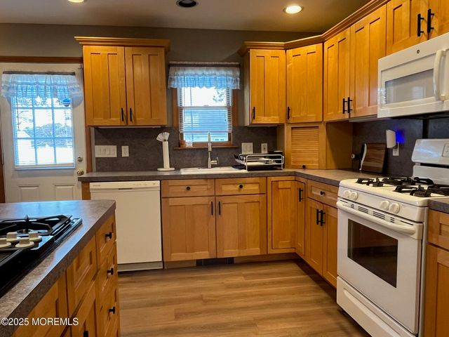 961 Neville Street, Toms River, NJ 08753