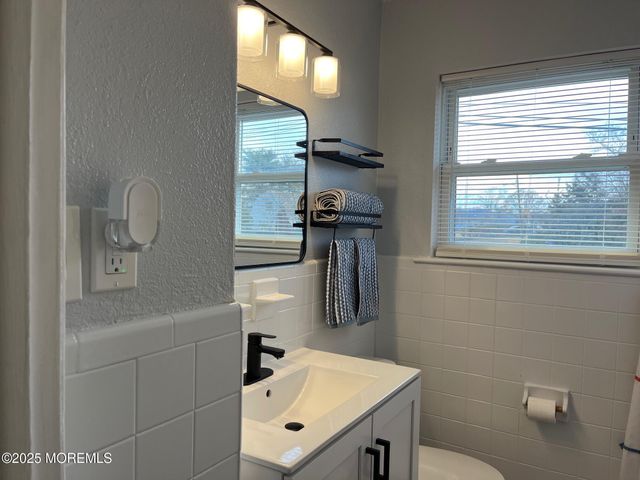 961 Neville Street, Toms River, NJ 08753