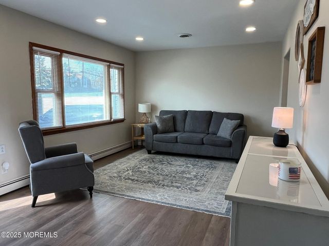 961 Neville Street, Toms River, NJ 08753