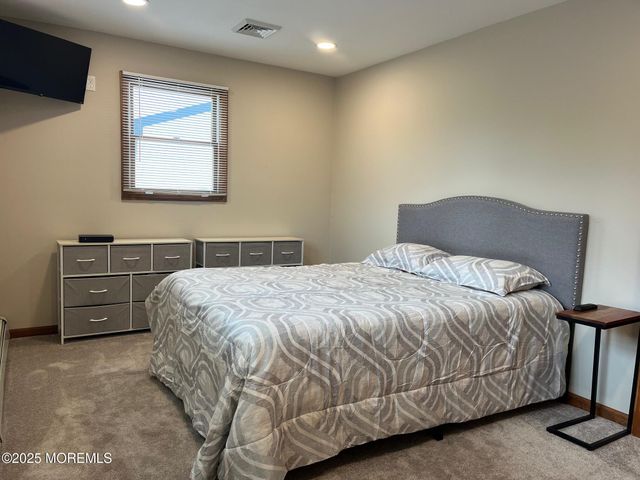 961 Neville Street, Toms River, NJ 08753