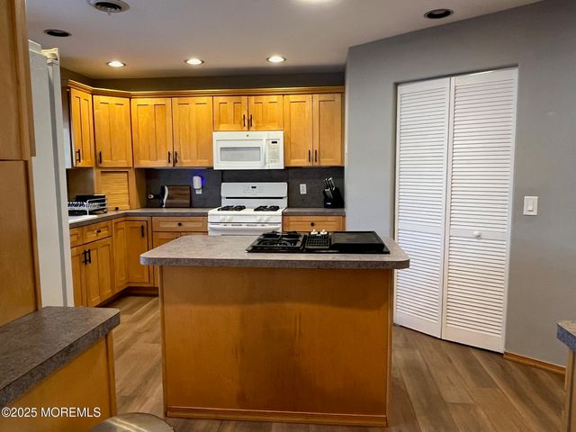 961 Neville Street, Toms River, NJ 08753