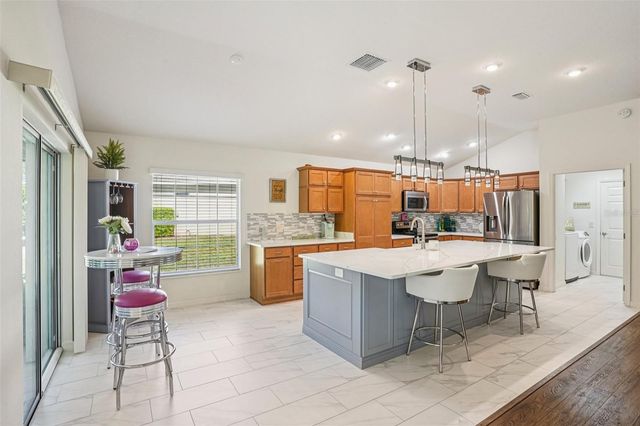 10063 LAKE MIONA WAY, Oxford, FL 34484