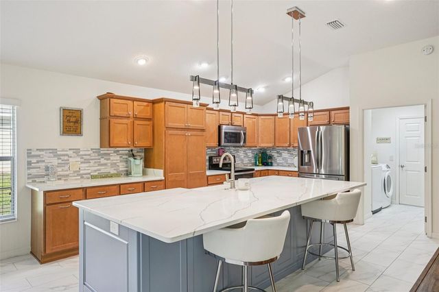 10063 LAKE MIONA WAY, Oxford, FL 34484