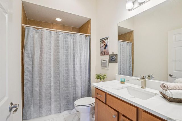 10063 LAKE MIONA WAY, Oxford, FL 34484