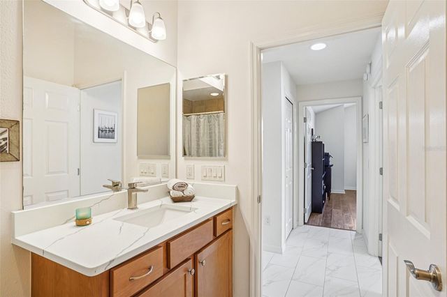 10063 LAKE MIONA WAY, Oxford, FL 34484