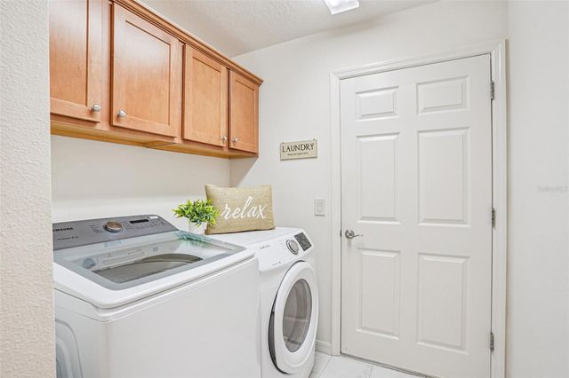 10063 LAKE MIONA WAY, Oxford, FL 34484