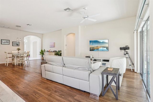 10063 LAKE MIONA WAY, Oxford, FL 34484