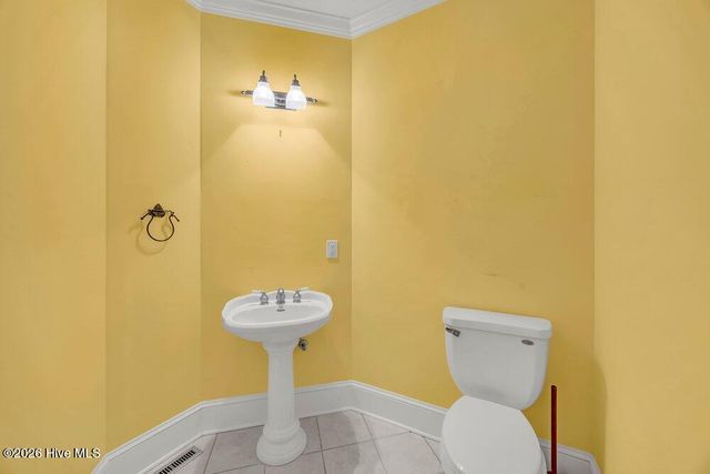 142 Foxwood Lane, Wilmington, NC 28409